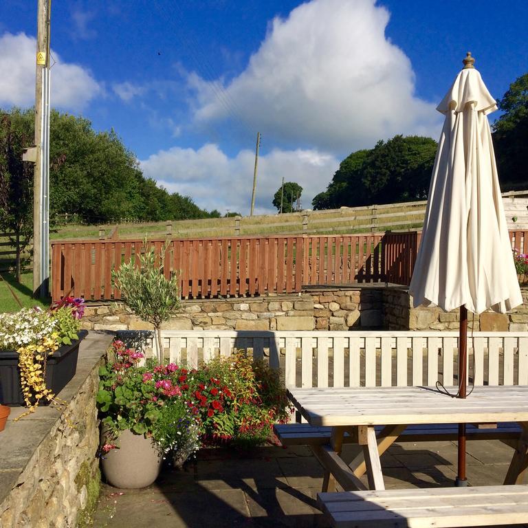The Craven Arms Hotel Settle Exterior photo