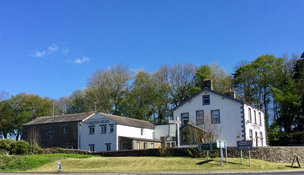 The Craven Arms Hotel Settle Exterior photo