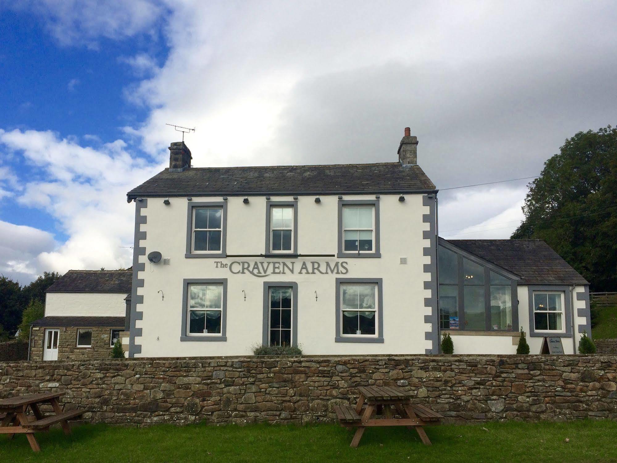 The Craven Arms Hotel Settle Exterior photo