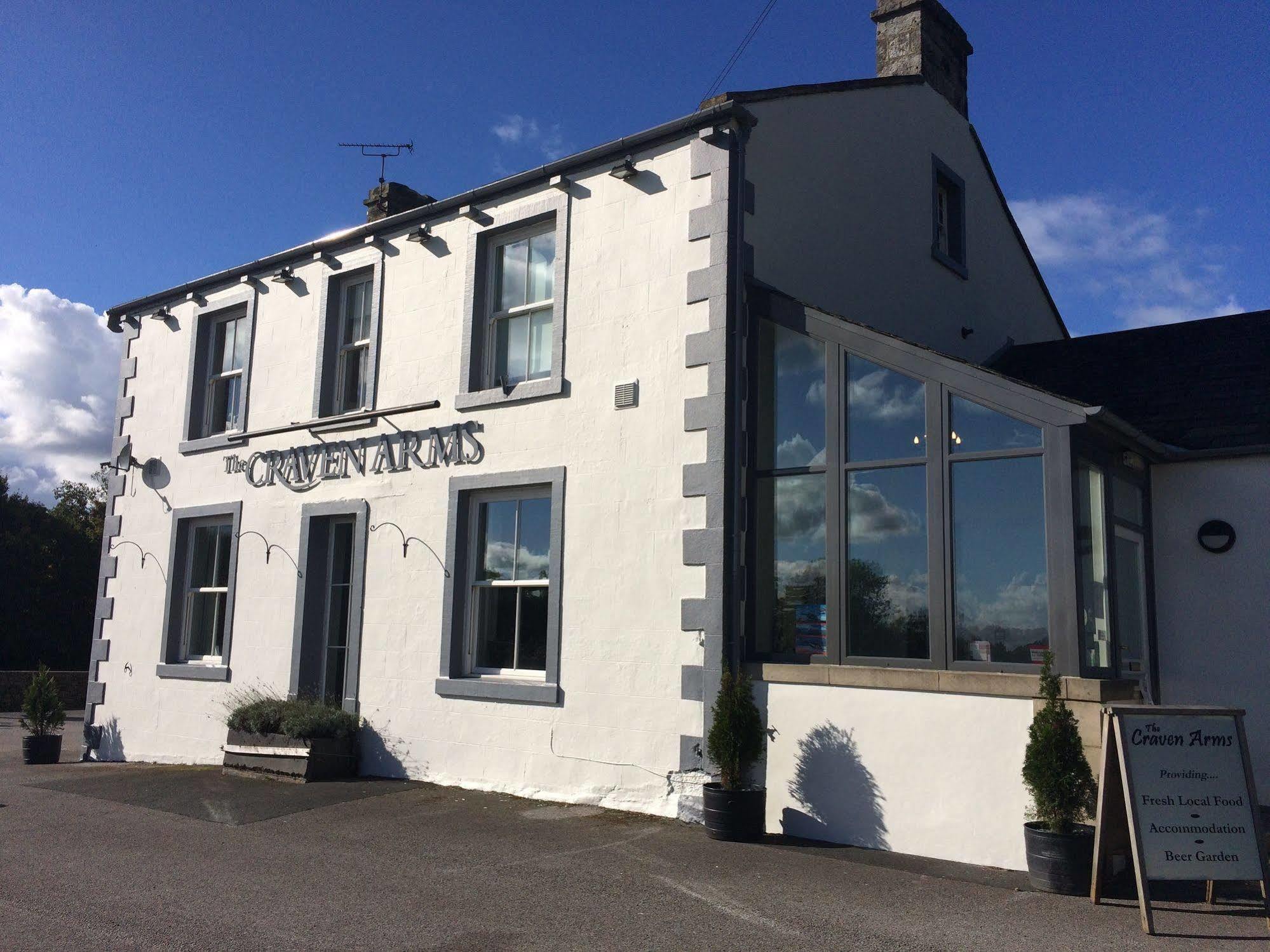 The Craven Arms Hotel Settle Exterior photo
